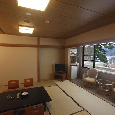 New Tomiyoshi Hotel Atami  Exterior photo