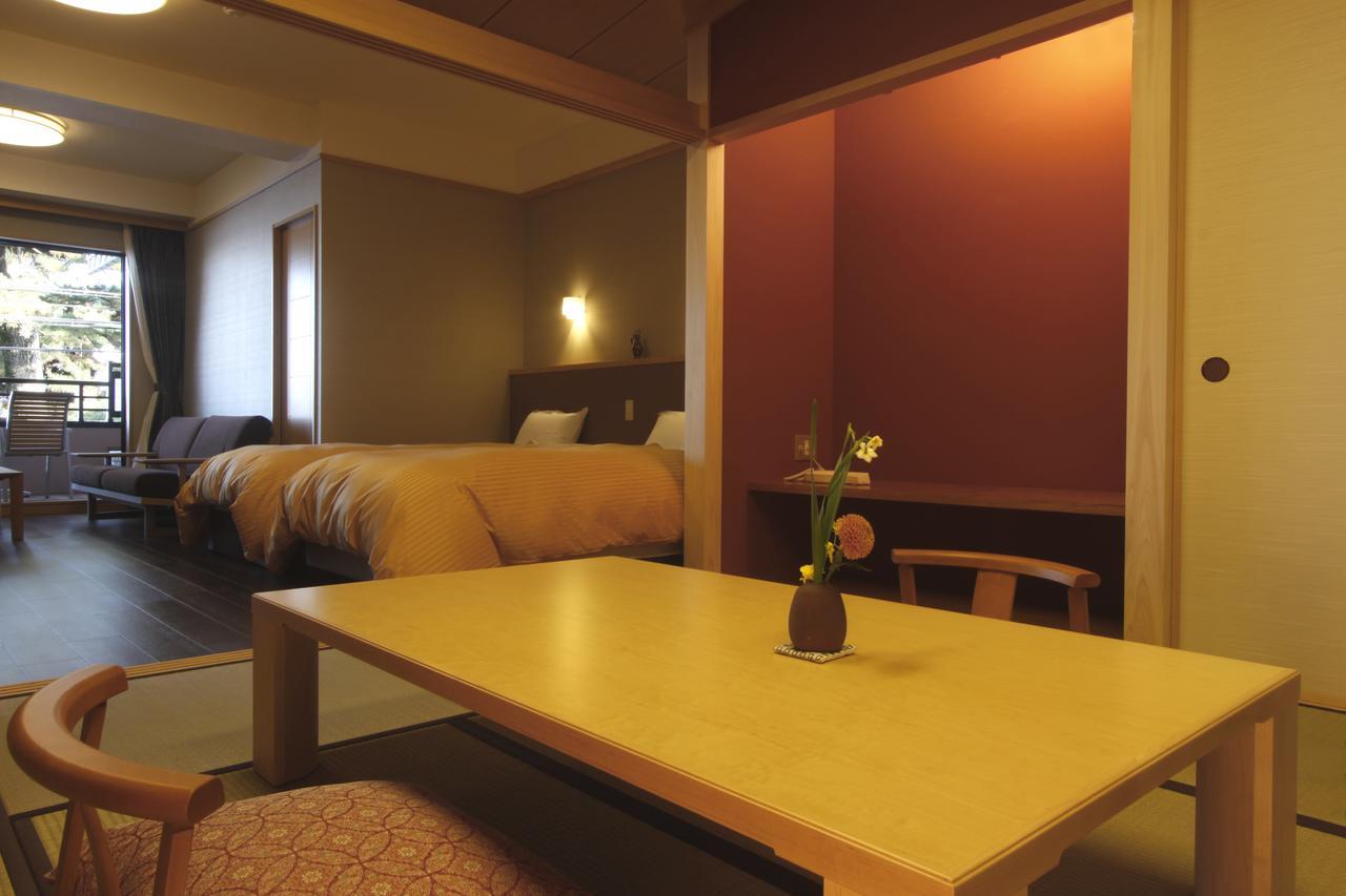 New Tomiyoshi Hotel Atami  Exterior photo