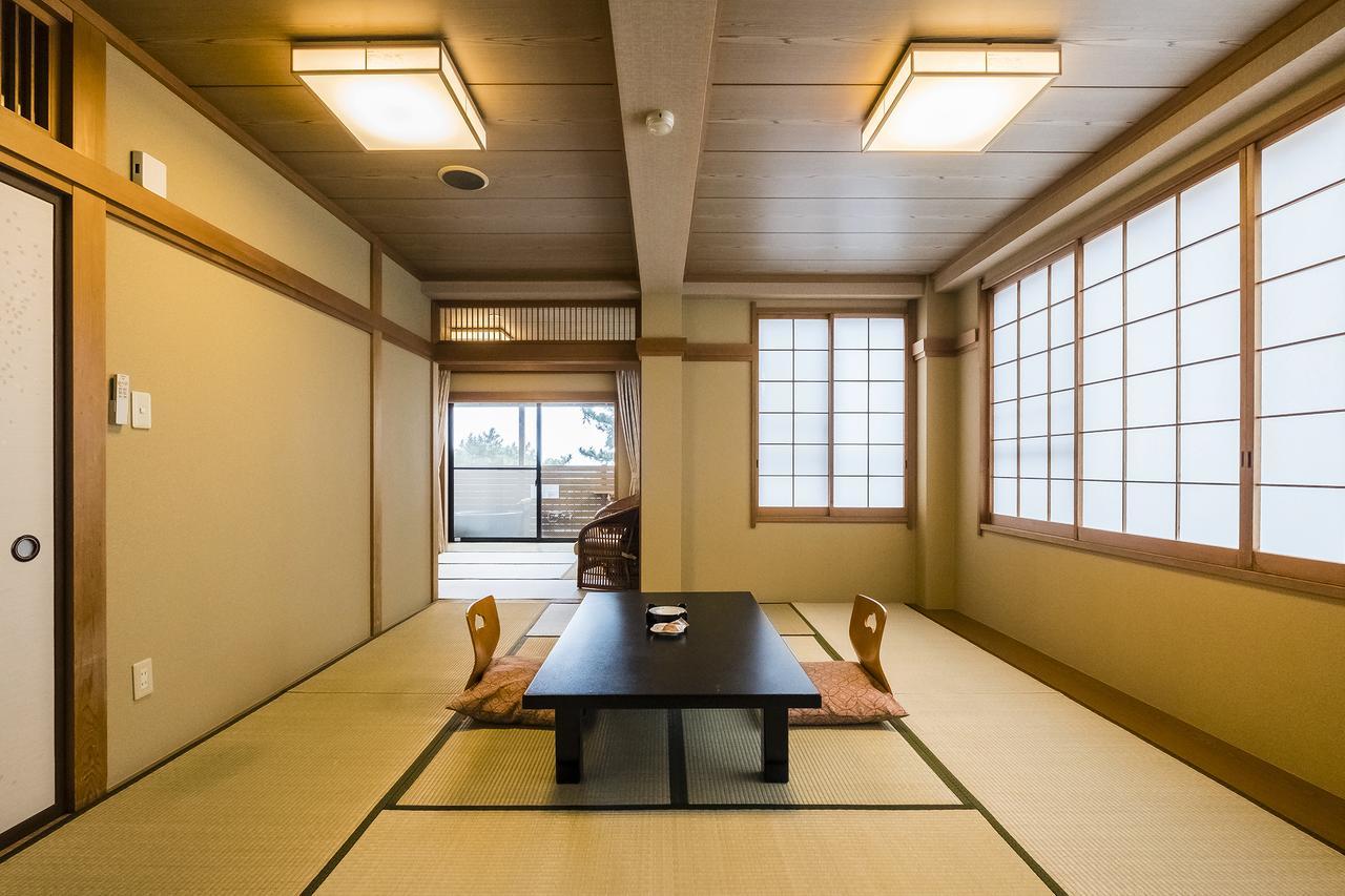 New Tomiyoshi Hotel Atami  Exterior photo