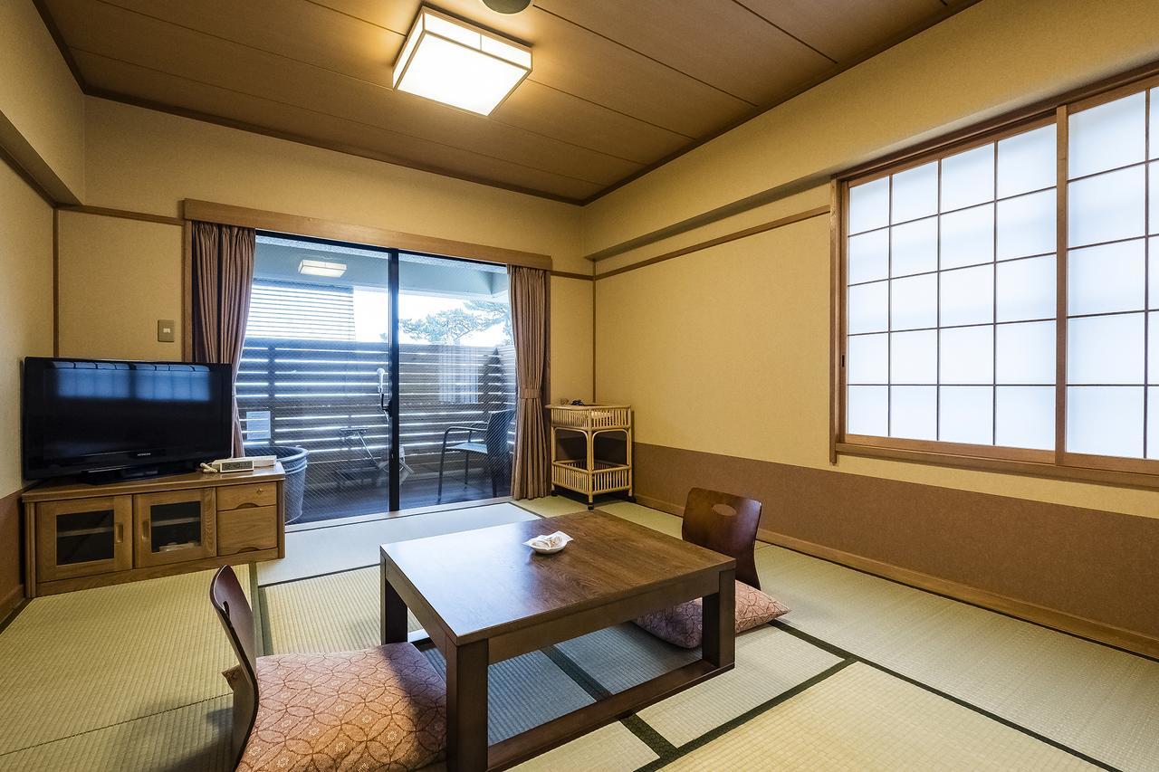 New Tomiyoshi Hotel Atami  Exterior photo