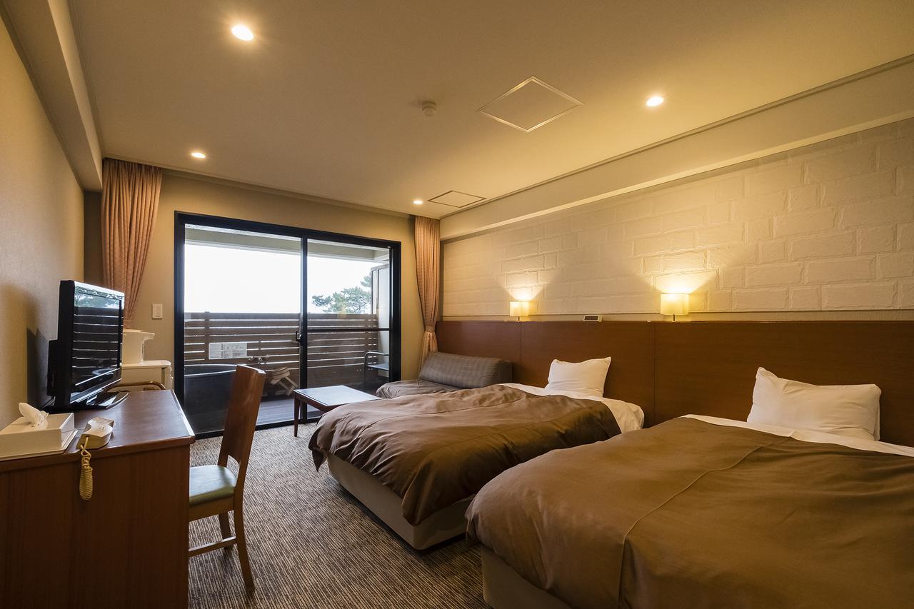 New Tomiyoshi Hotel Atami  Exterior photo